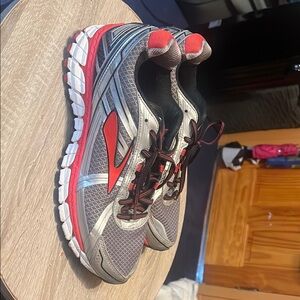 Brooks Men's Gray and Red Running Shoes